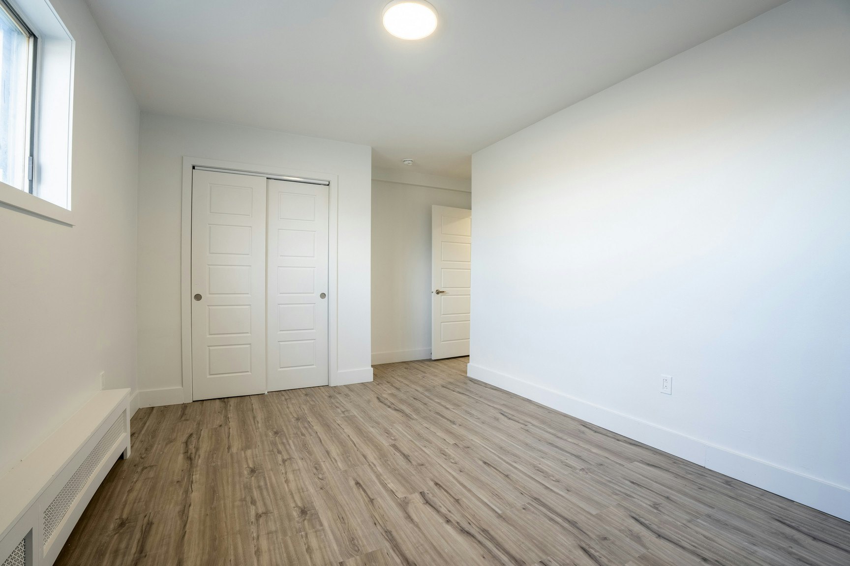 4-7030 De La Côte Saint Luc Chemin, Montréal, QC, H4V 1J3 - 2