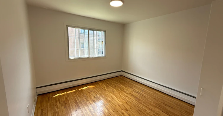 206-7790 Trémolières Avenue, Montréal, QC, H1K 1C4 - 5