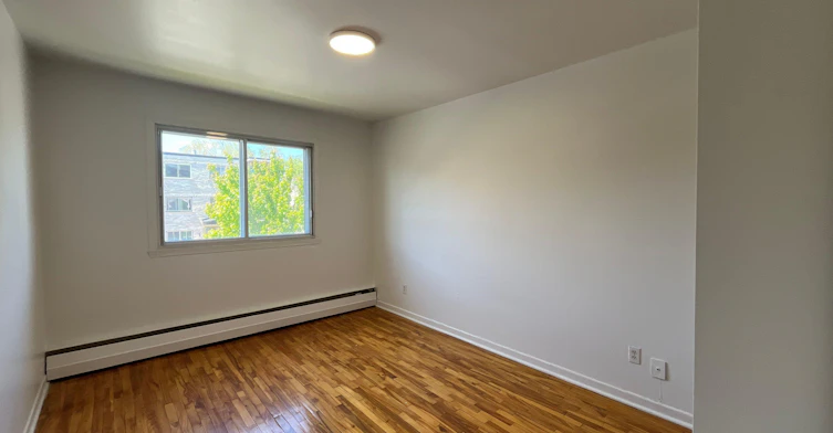 202-7790 Trémolières Avenue, Montréal, QC, H1K 1C4 - 3