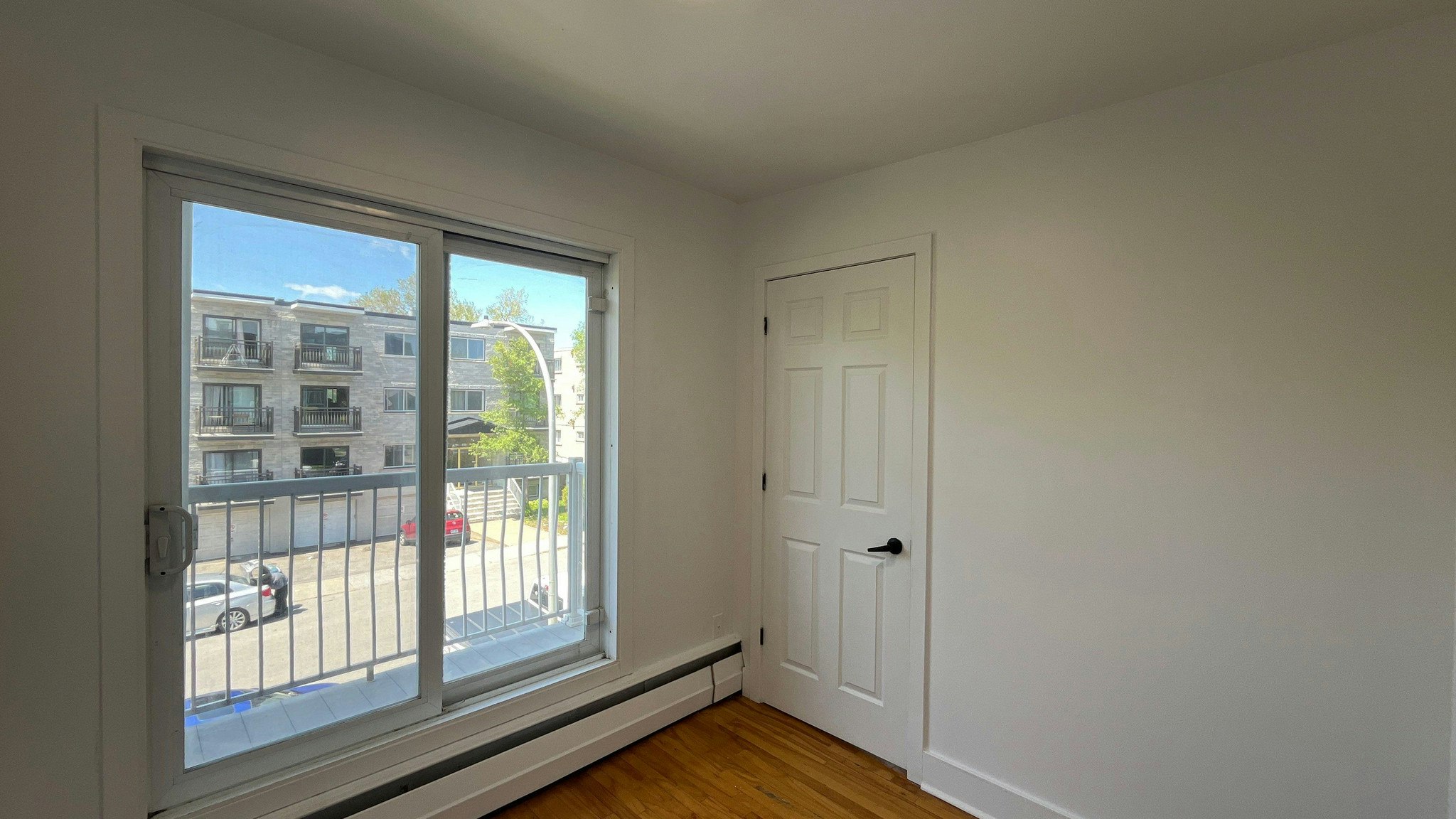 202-7790 Trémolières Avenue, Montréal, QC, H1K 1C4 - 5
