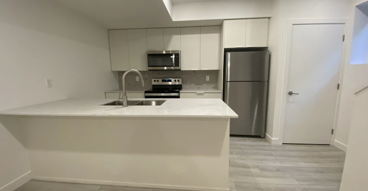 10455 143 Street Northwest, Edmonton, AB, T5N 2S5 - 2