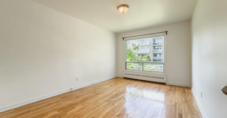 110-6351 Joseph Renaud Boulevard, Montréal, QC, H1K 3T7 - 6