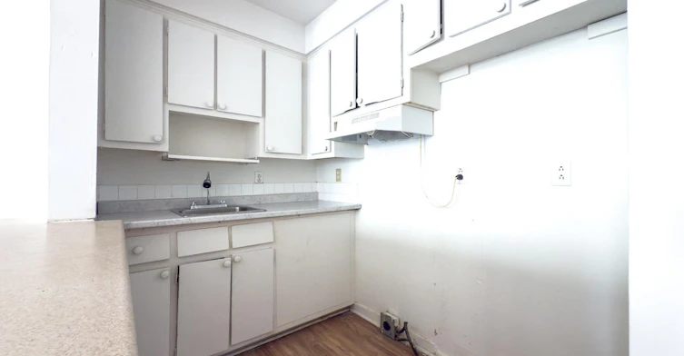 110-6351 Joseph Renaud Boulevard, Montréal, QC, H1K 3T7