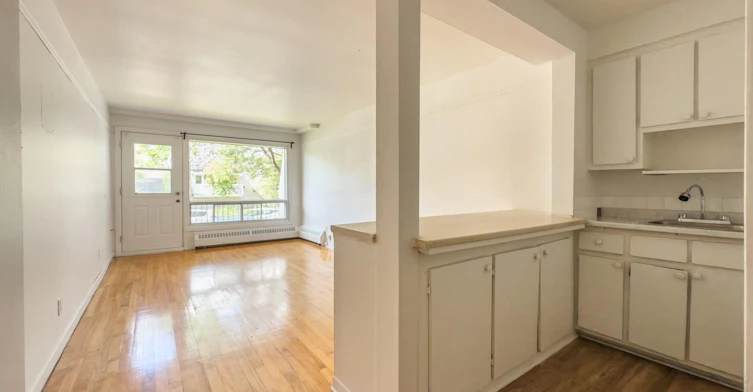 110-6351 Joseph Renaud Boulevard, Montréal, QC, H1K 3T7 - 2