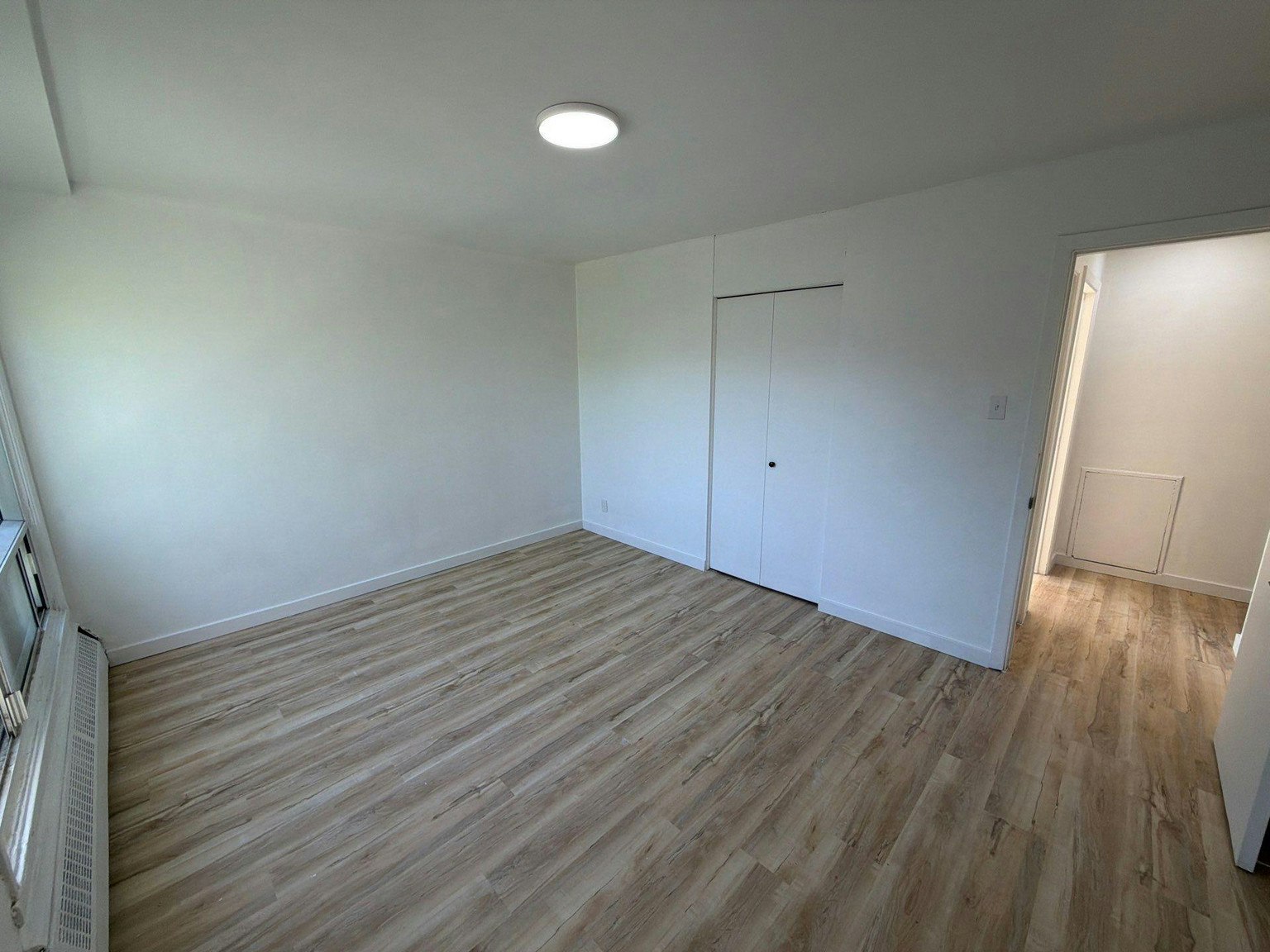 208-6351 Joseph Renaud Boulevard, Montréal, QC, H1K 3T7 - 3