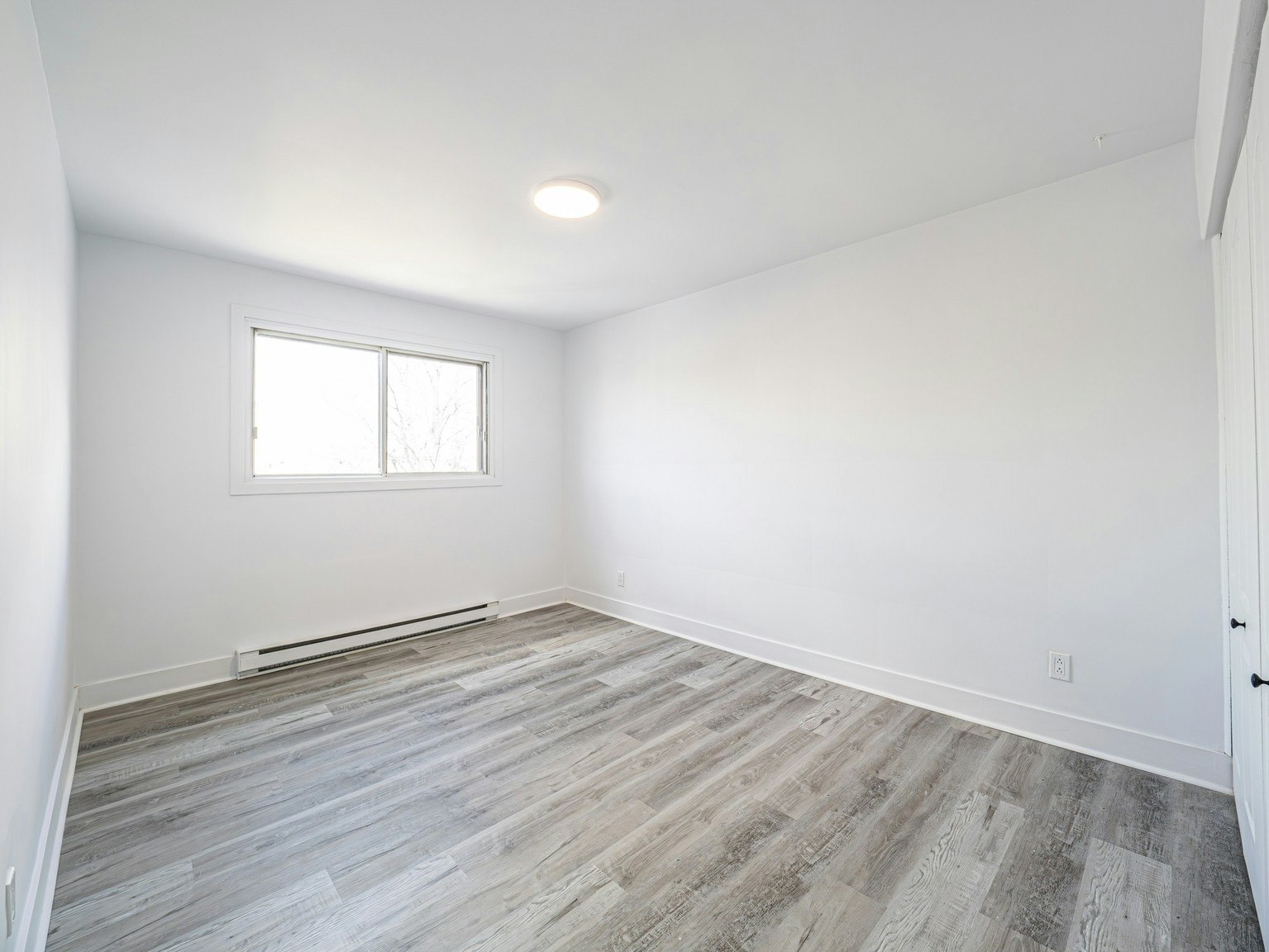 301-8281 Des Vendéens Avenue, Montréal, QC, H1K 1T4 - 11