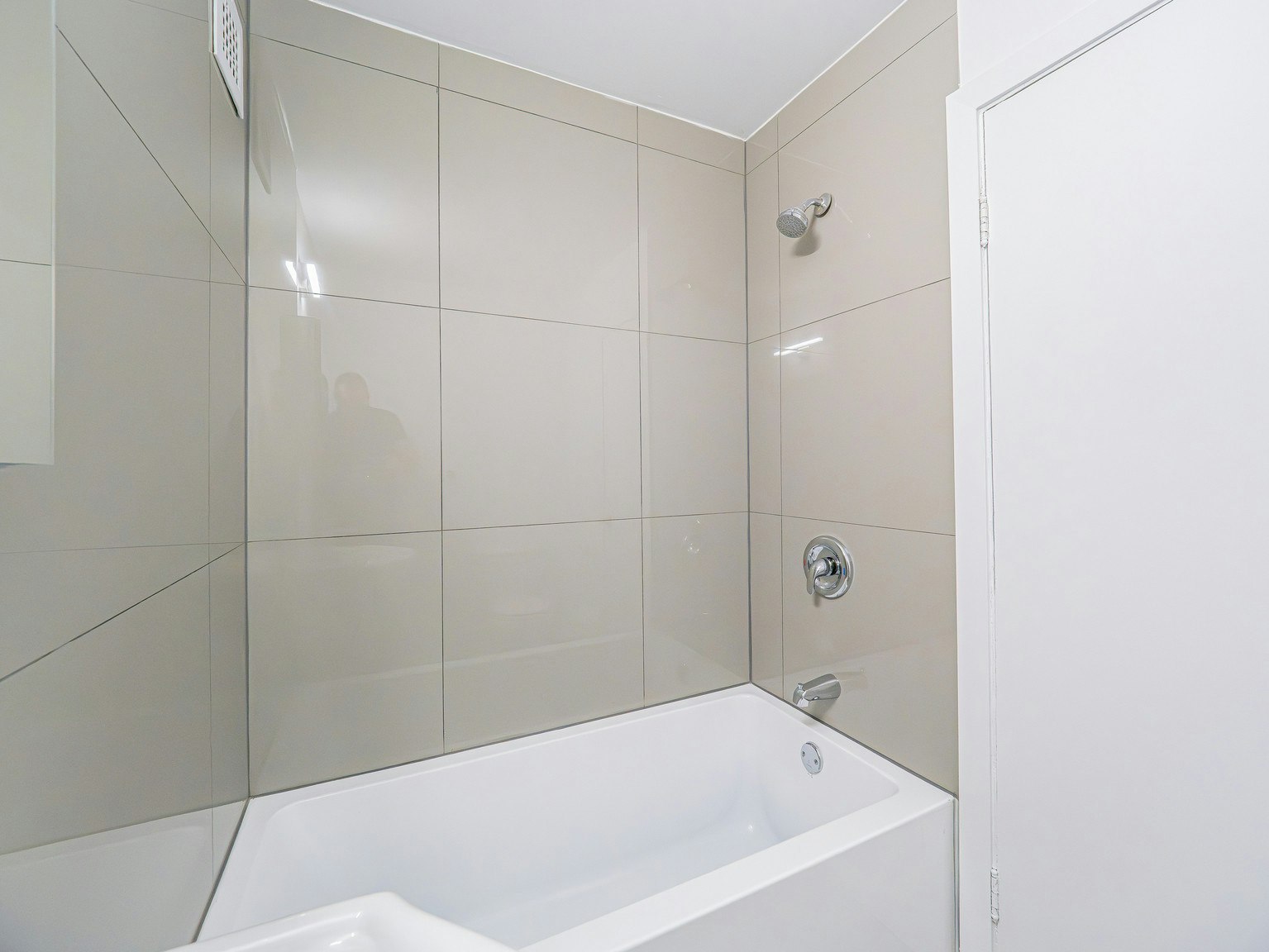 301-8281 Des Vendéens Avenue, Montréal, QC, H1K 1T4 - 17