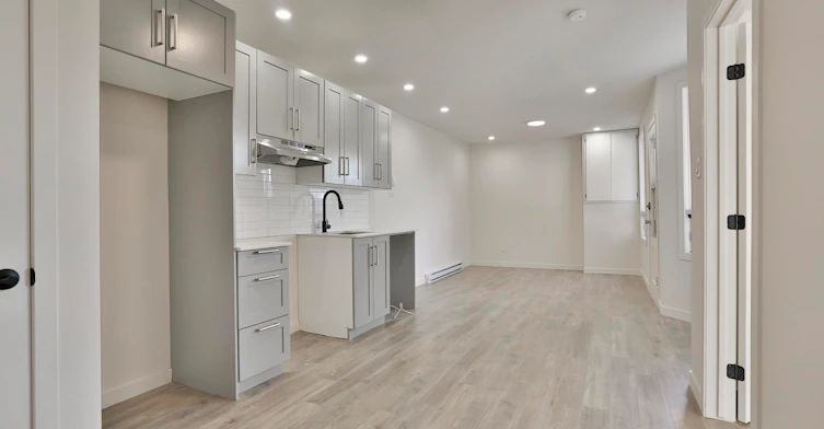 2118-2110 Fullum Rue, Montréal, QC, H2K 3N7
