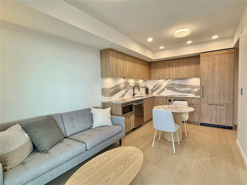 1601-2488 Granville Street, Vancouver, BC, V6H 0E2 - 13