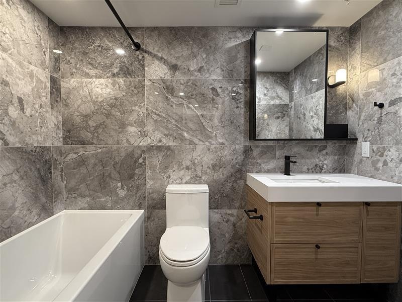 3003-2488 Granville Street, Vancouver, BC, V6H 0E2 - 11