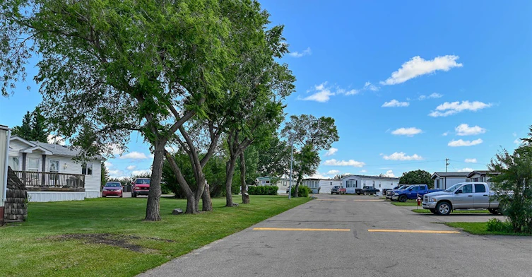 NorthsetEs-8-PL4177A-1609 14 Street, Wainwright, AB, T9W 1K4