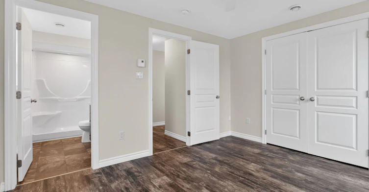 Bankvi-GER31-PR3229D-10 Glen Avenue, Moncton, NB, E1E 3S6 - 2