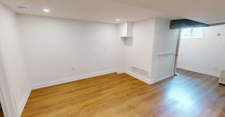 275 Oakwood Avenue, Toronto, ON, M6E 2V3 - 8