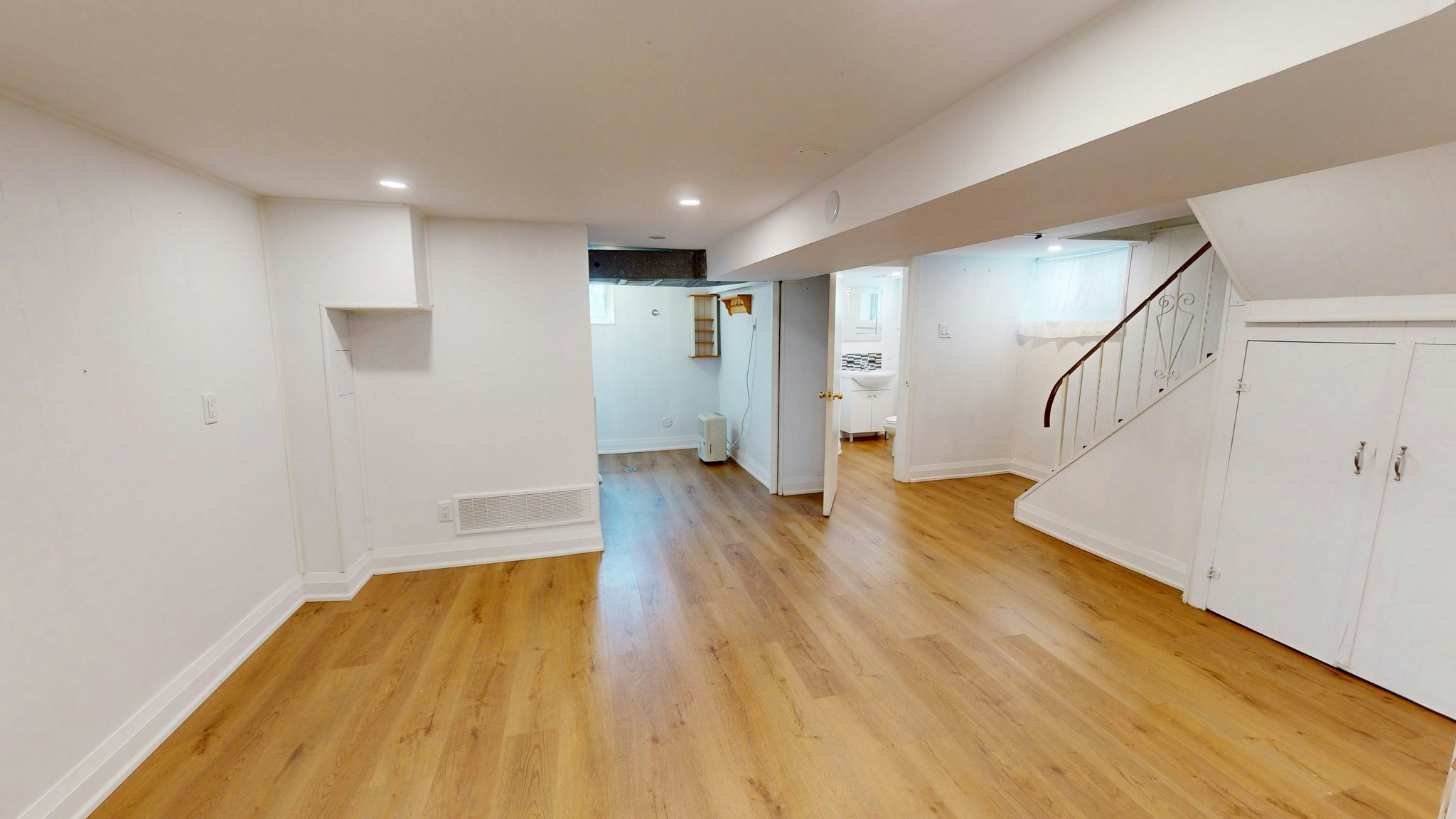 275 Oakwood Avenue, Toronto, ON, M6E 2V3 - 9