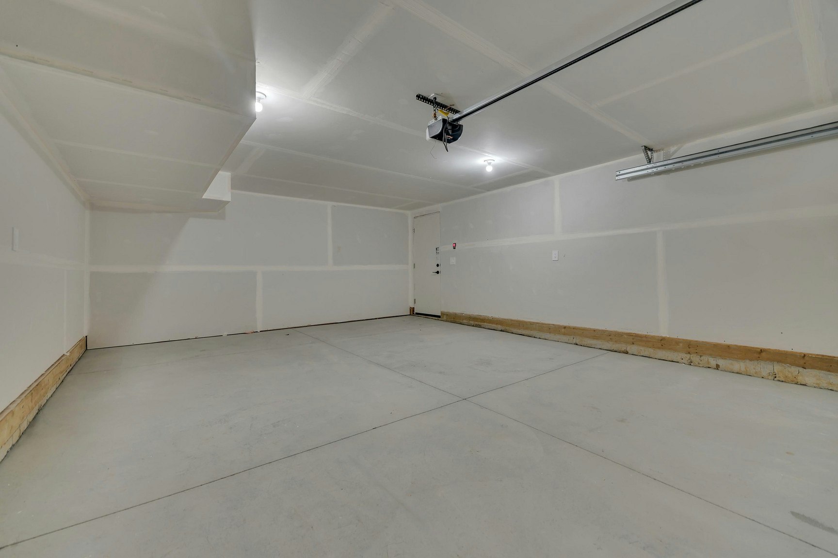 M-8136 227 Street Northwest, Edmonton, AB, T5T 4N5 - 35