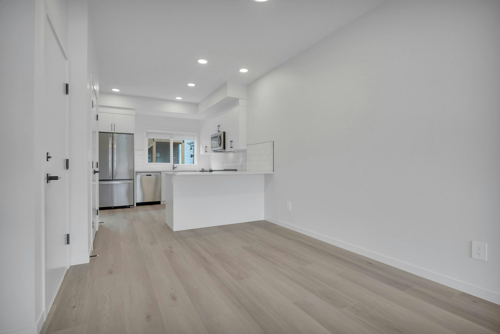 M-8136 227 Street Northwest, Edmonton, AB, T5T 4N5 - 10