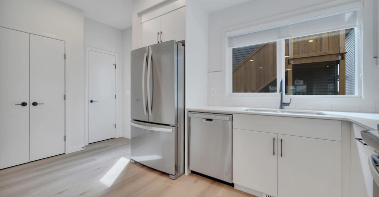 M-8136 227 Street Northwest, Edmonton, AB, T5T 4N5 - 16