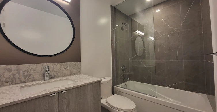 302-771 Yonge Street, Toronto, ON, M4W 0B8