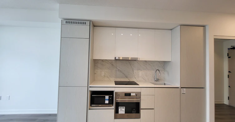 801-225 Commerce Street, Vaughan, ON, L4K 0R1 - 7