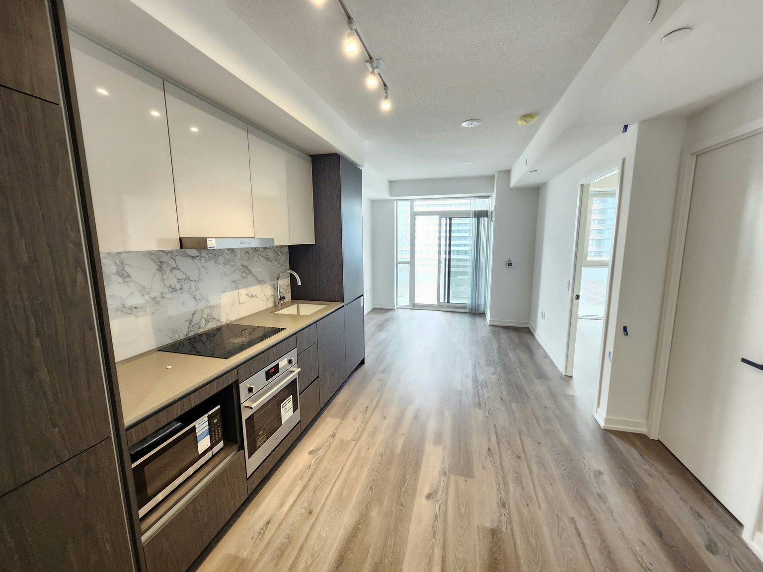 802-225 Commerce Street, Vaughan, ON, L4K 0R1 - 9