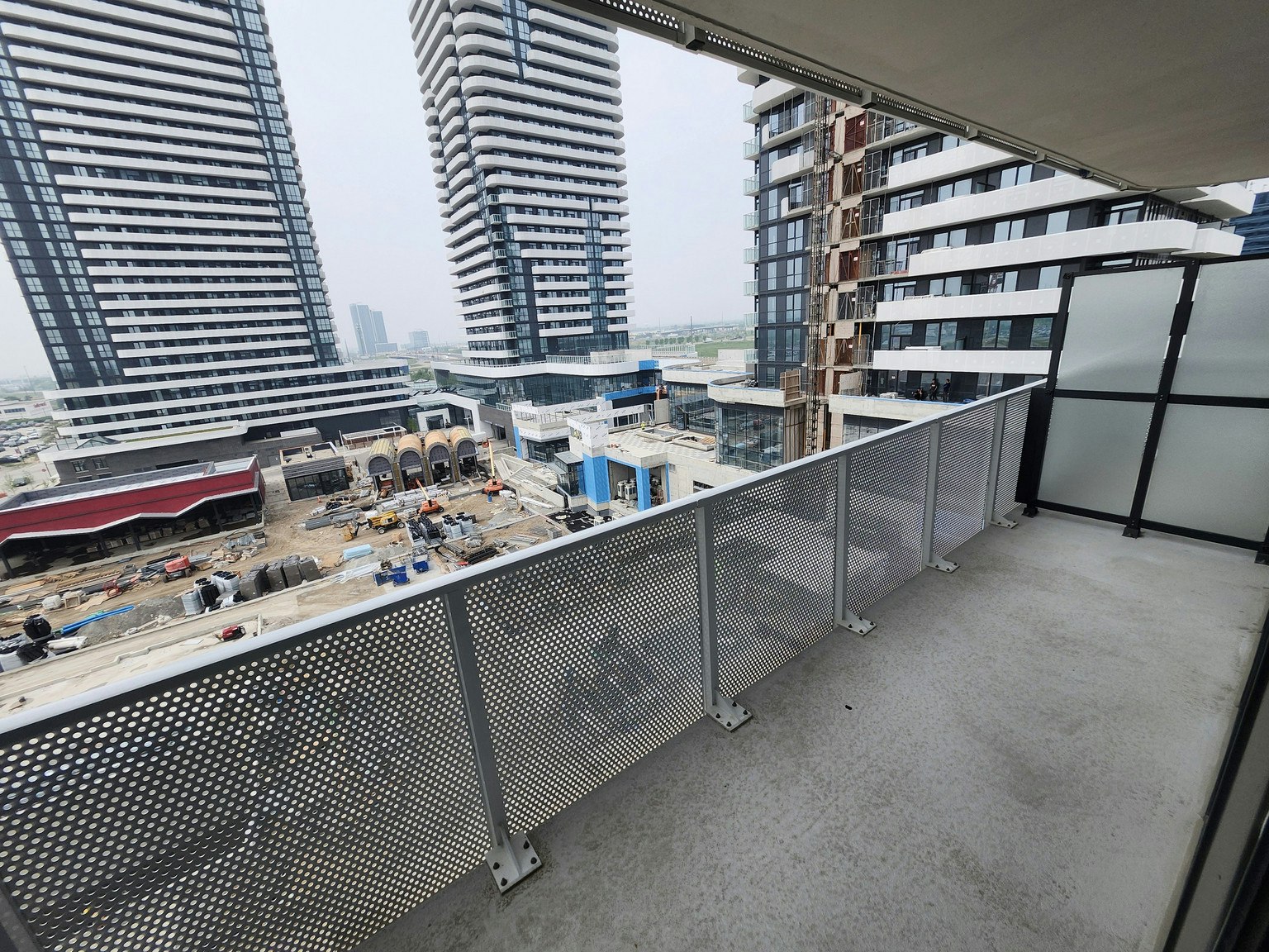 802-225 Commerce Street, Vaughan, ON, L4K 0R1