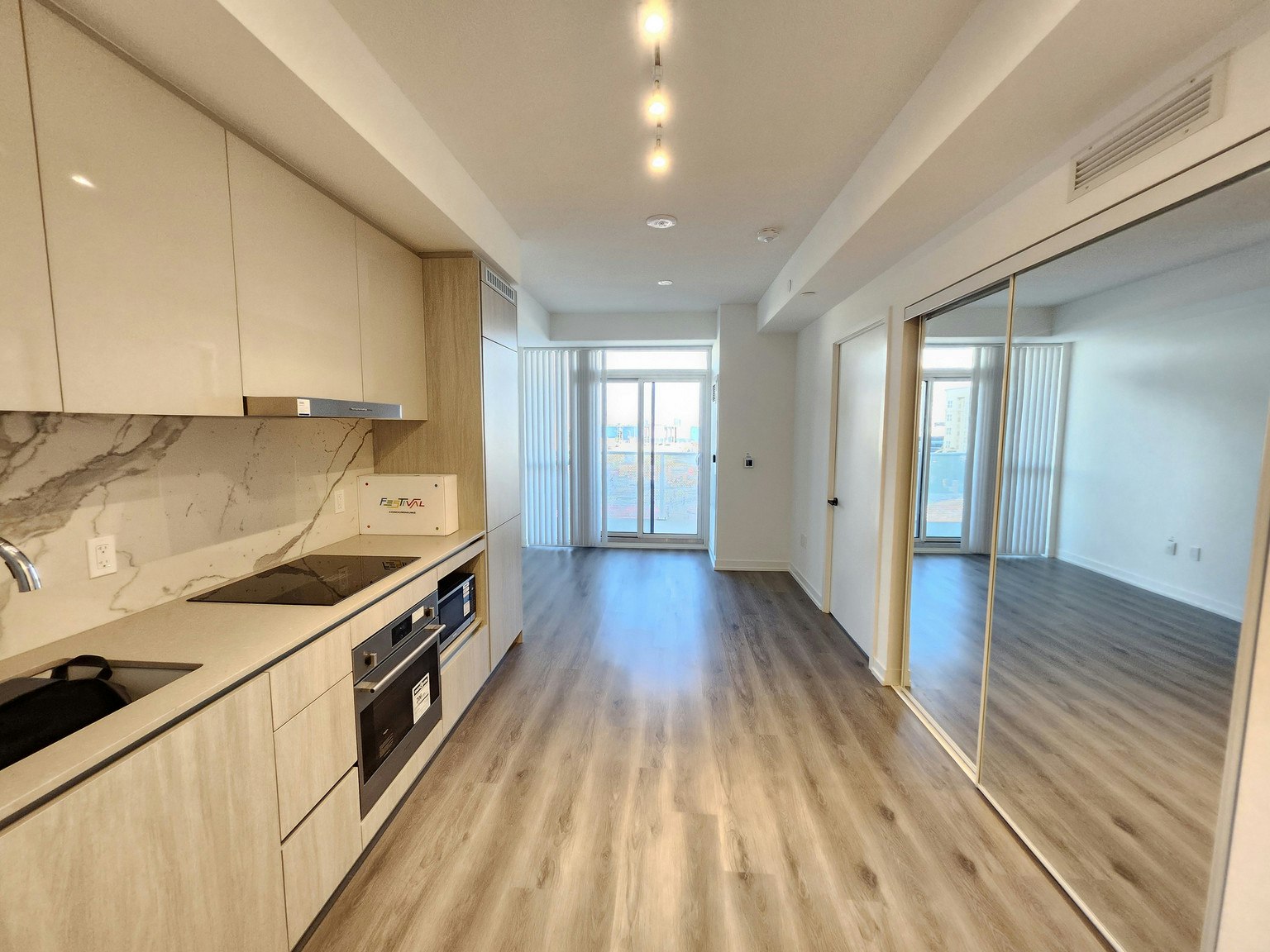 518-225 Commerce Street, Vaughan, ON, L4K 0R1 - 10