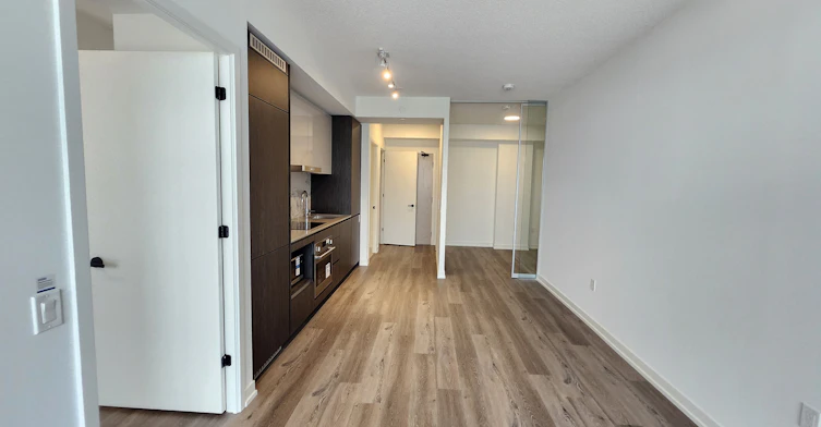 1106-225 Commerce Street, Vaughan, ON, L4K 0R1 - 2