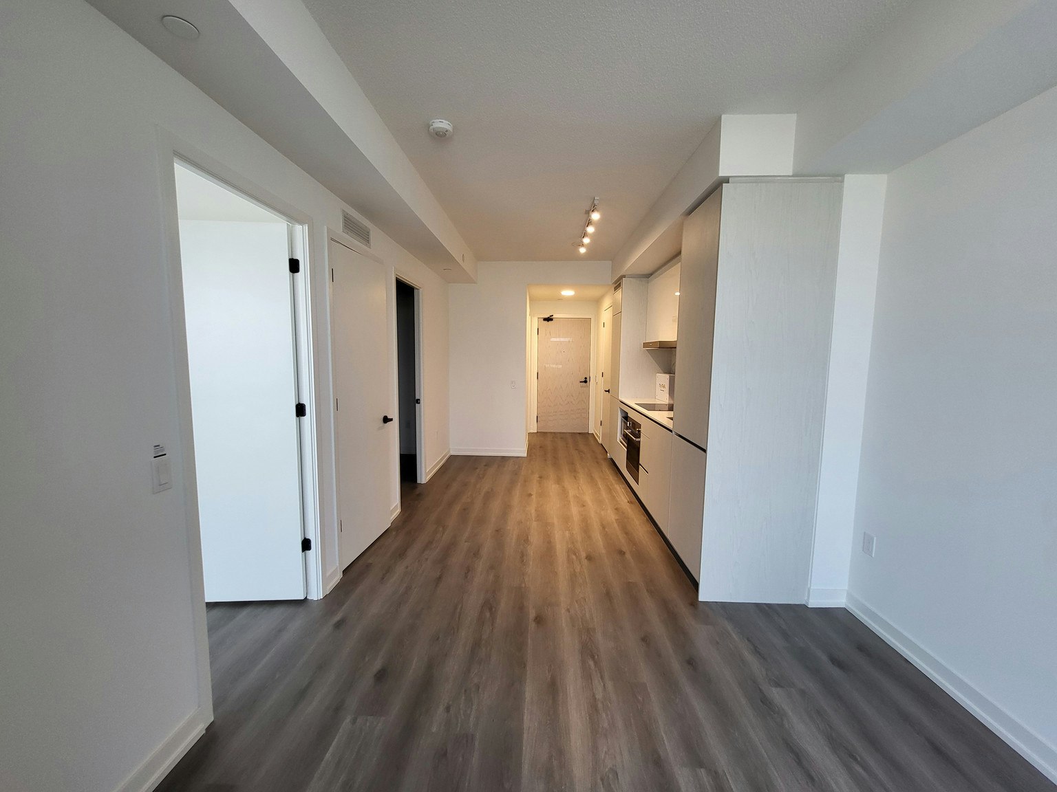 1609-225 Commerce Street, Vaughan, ON, L4K 0R1 - 3