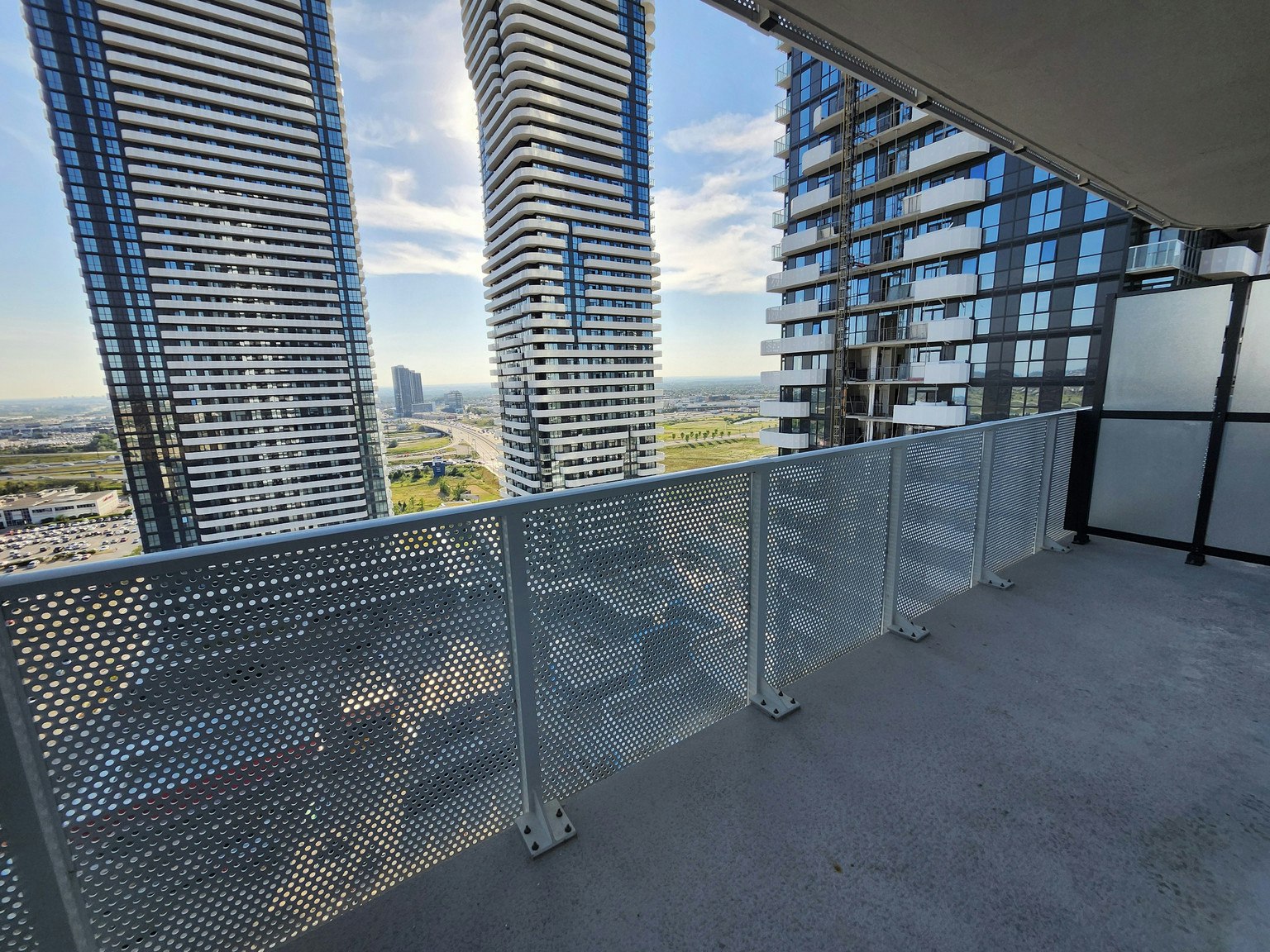 2202-225 Commerce Street, Vaughan, ON, L4K 0R1
