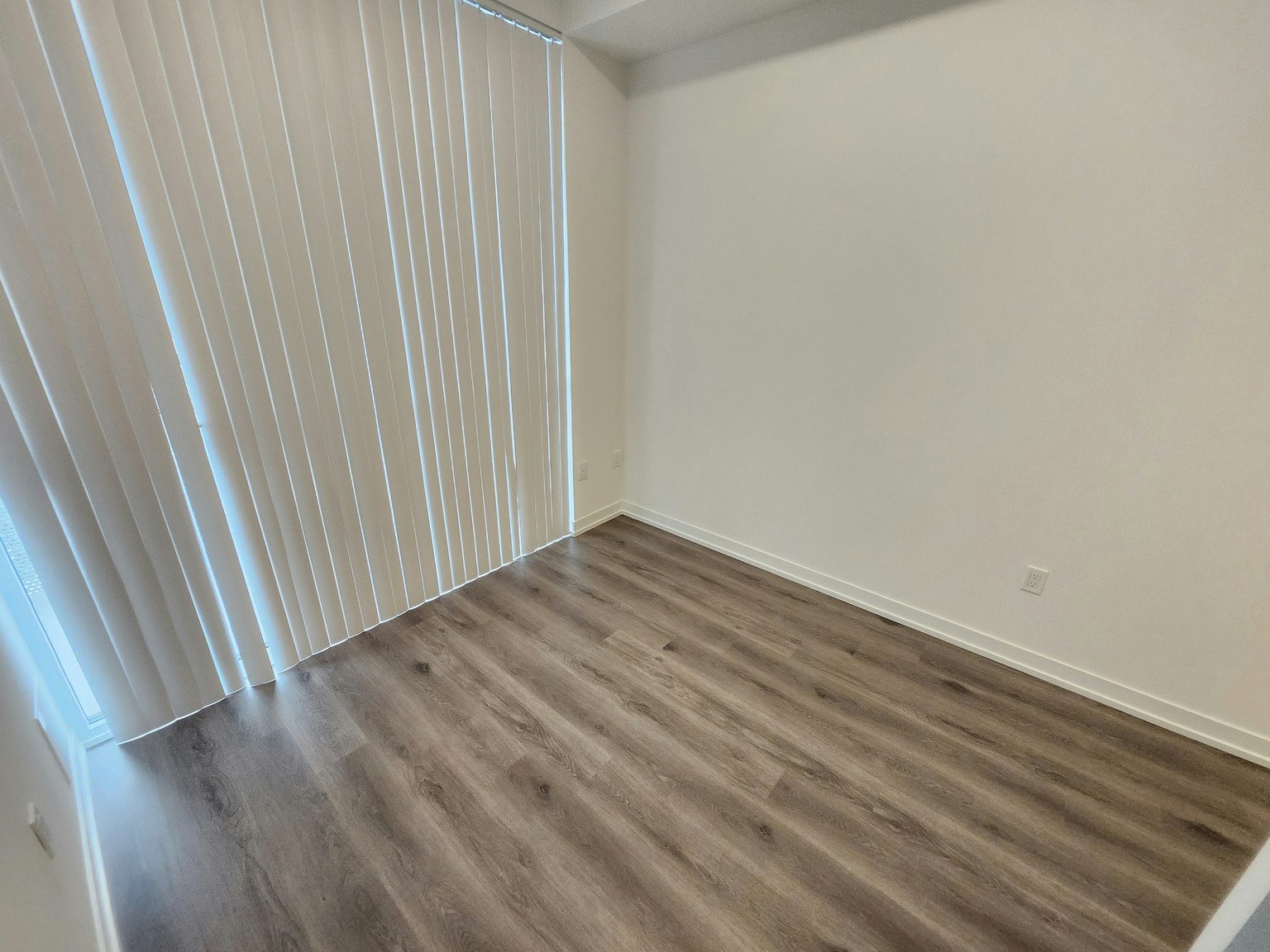 6515-225 Commerce Street, Vaughan, ON, L4K 0R1 - 2