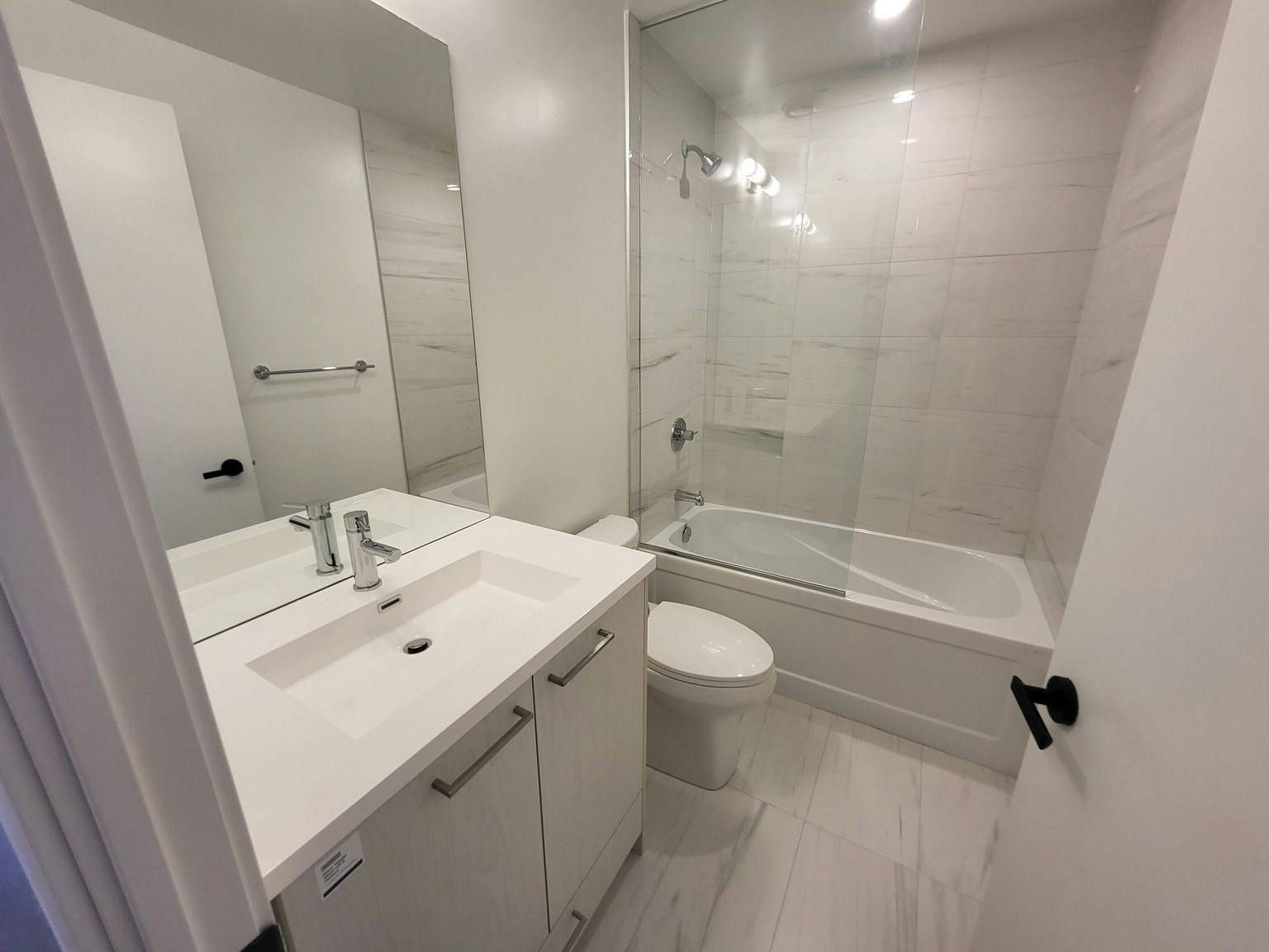 3609-225 Commerce Street, Vaughan, ON, L4K 0R1 - 2