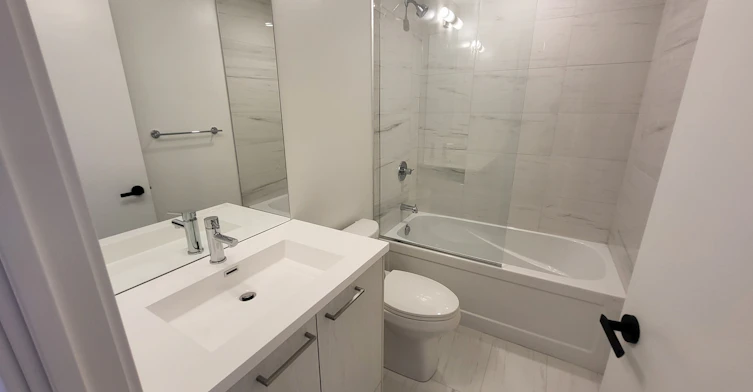 3609-225 Commerce Street, Vaughan, ON, L4K 0R1 - 2