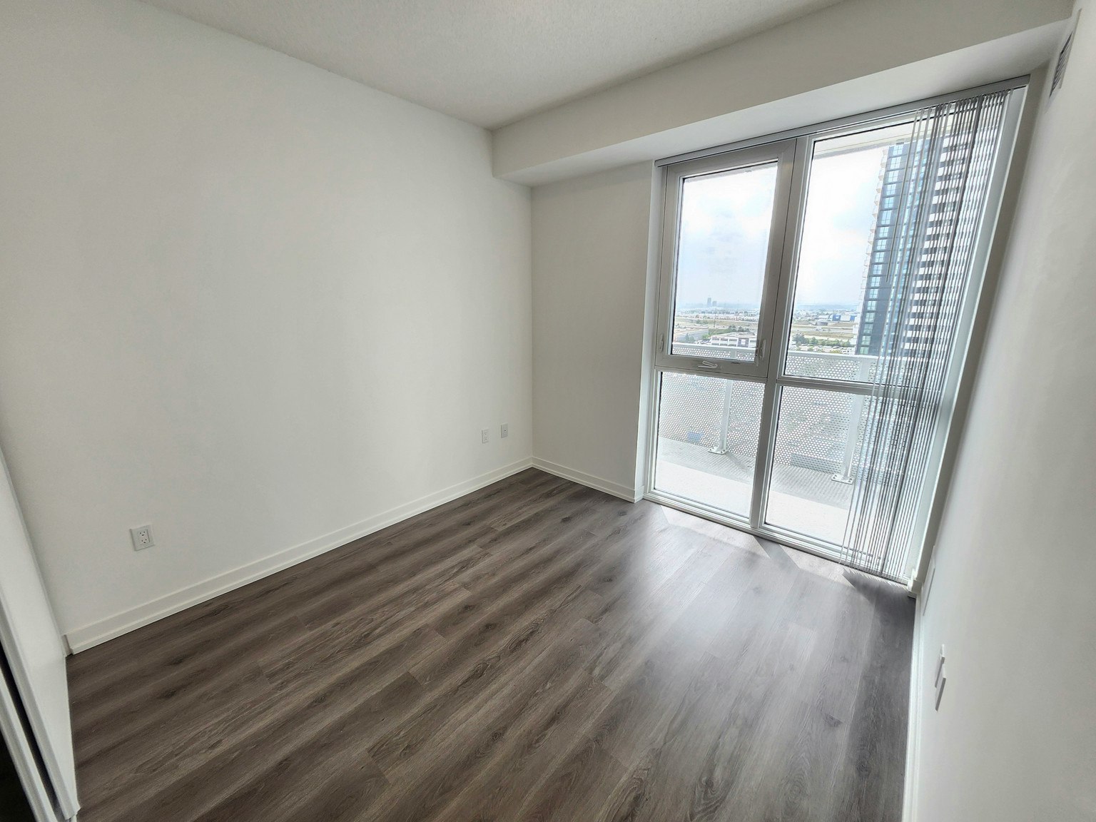 1215-225 Commerce Street, Vaughan, ON, L4K 0R1 - 2