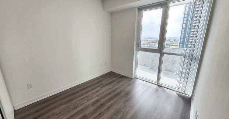 1215-225 Commerce Street, Vaughan, ON, L4K 0R1 - 2