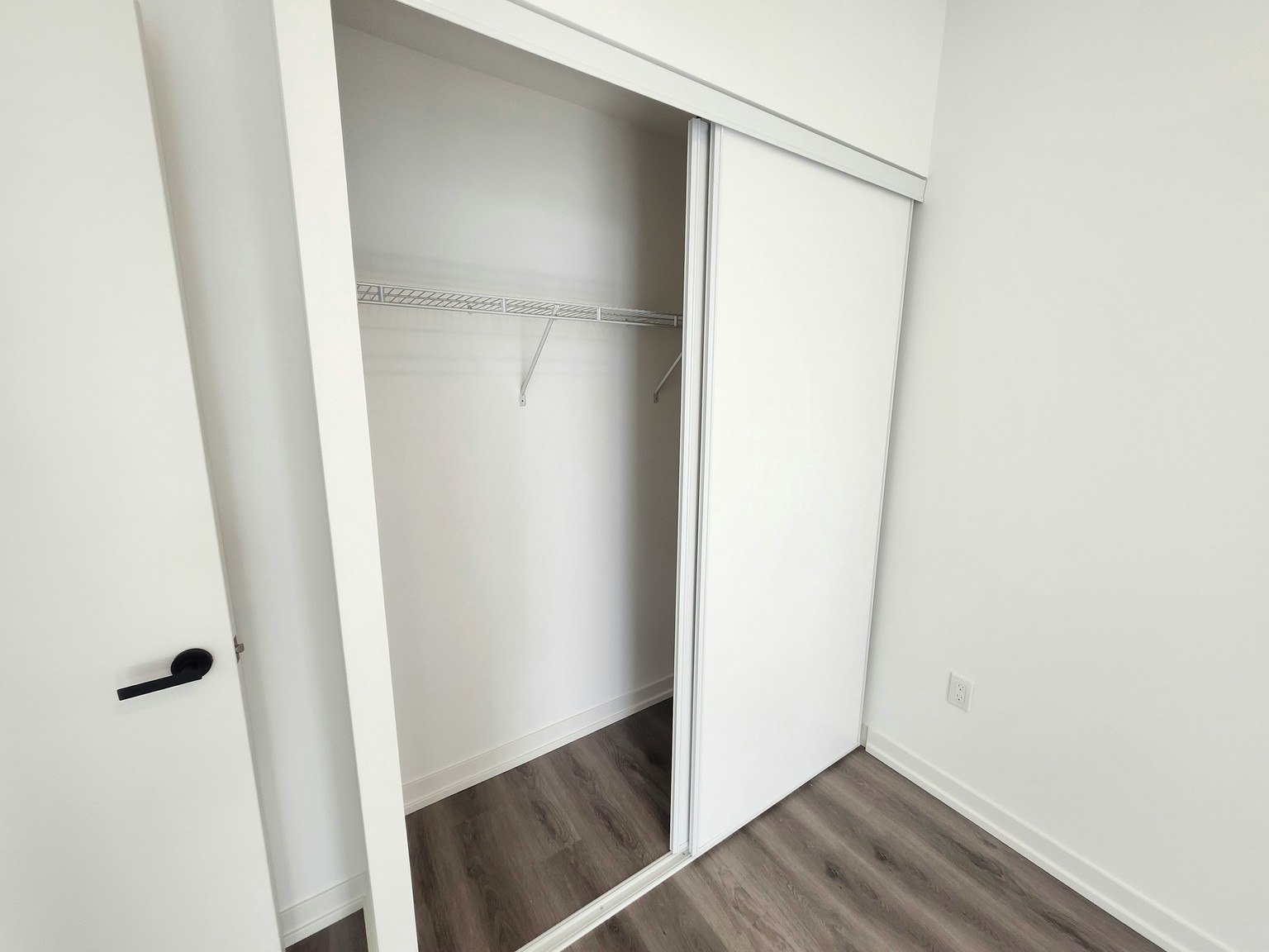 1215-225 Commerce Street, Vaughan, ON, L4K 0R1 - 3