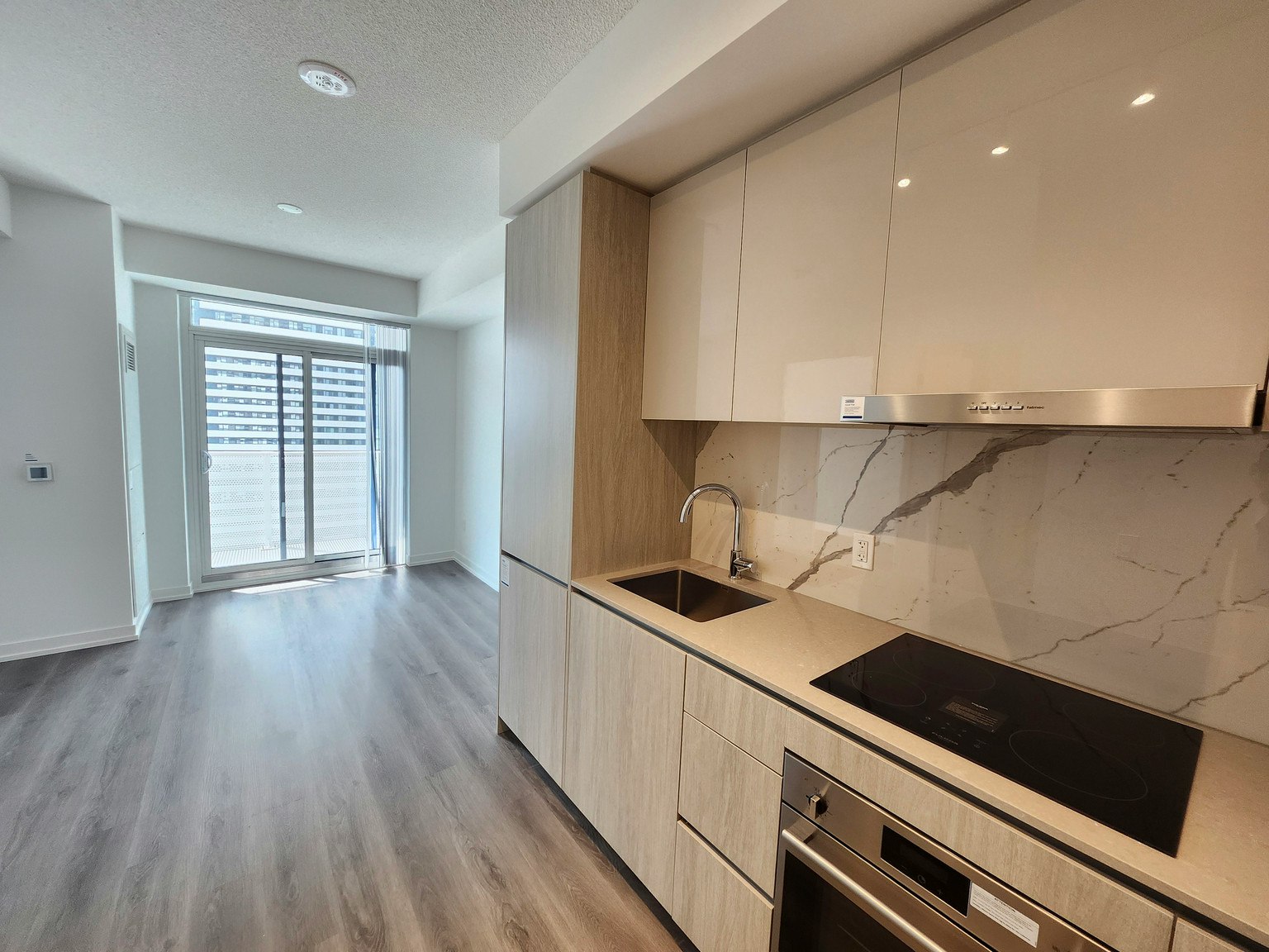 1215-225 Commerce Street, Vaughan, ON, L4K 0R1 - 8