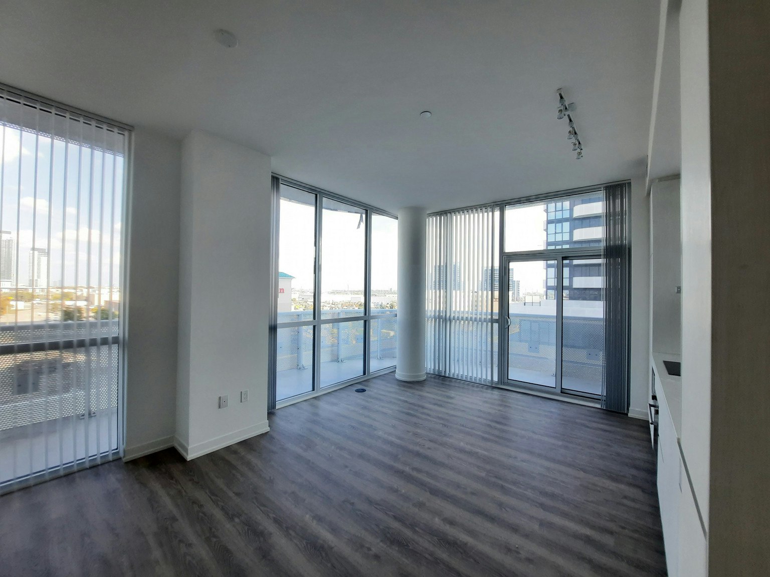 610-225 Commerce Street, Vaughan, ON, L4K 0R1 - 8