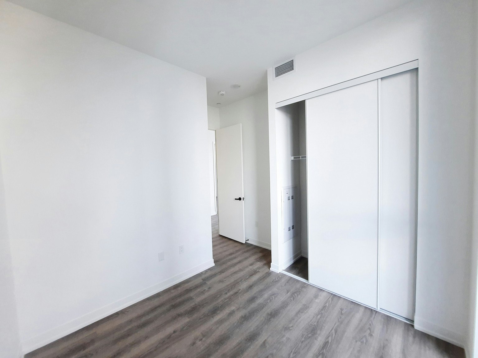 610-225 Commerce Street, Vaughan, ON, L4K 0R1