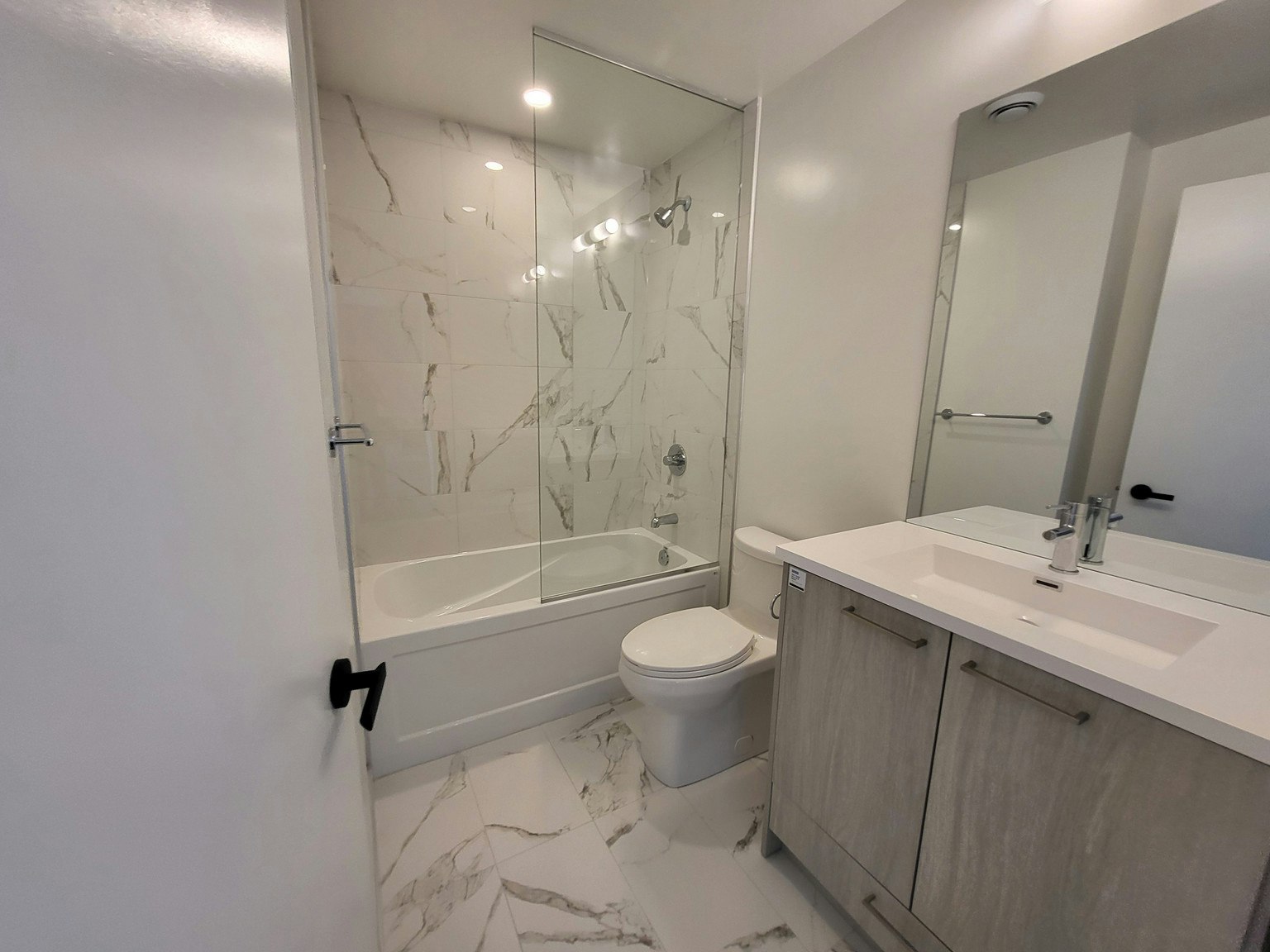 3907-225 Commerce Street, Vaughan, ON, L4K 0R1 - 4