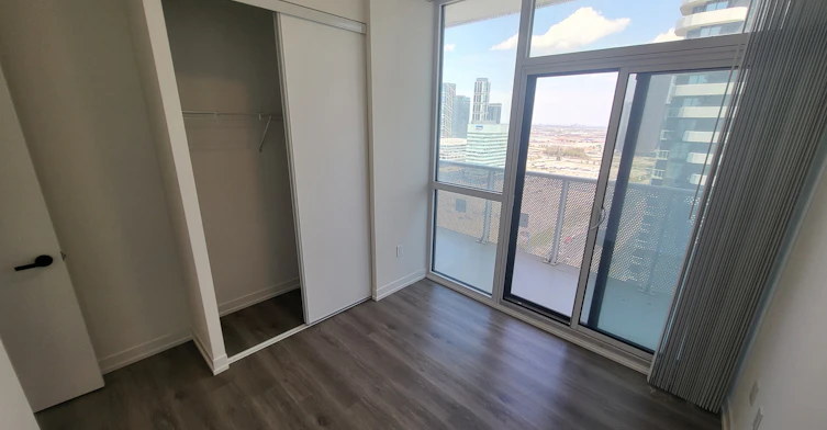 2712-225 Commerce Street, Vaughan, ON, L4K 0R1