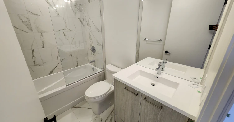 1202-225 Commerce Street, Vaughan, ON, L4K 0R1 - 2