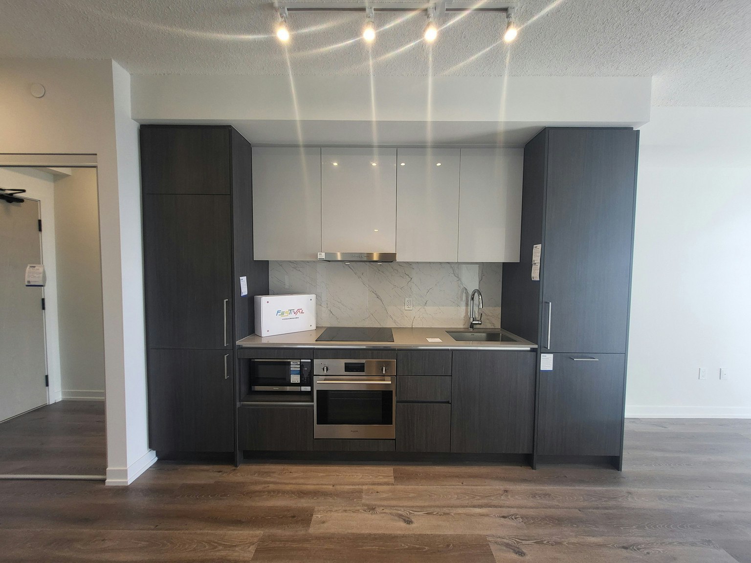 3905-225 Commerce Street, Vaughan, ON, L4K 0R1 - 2