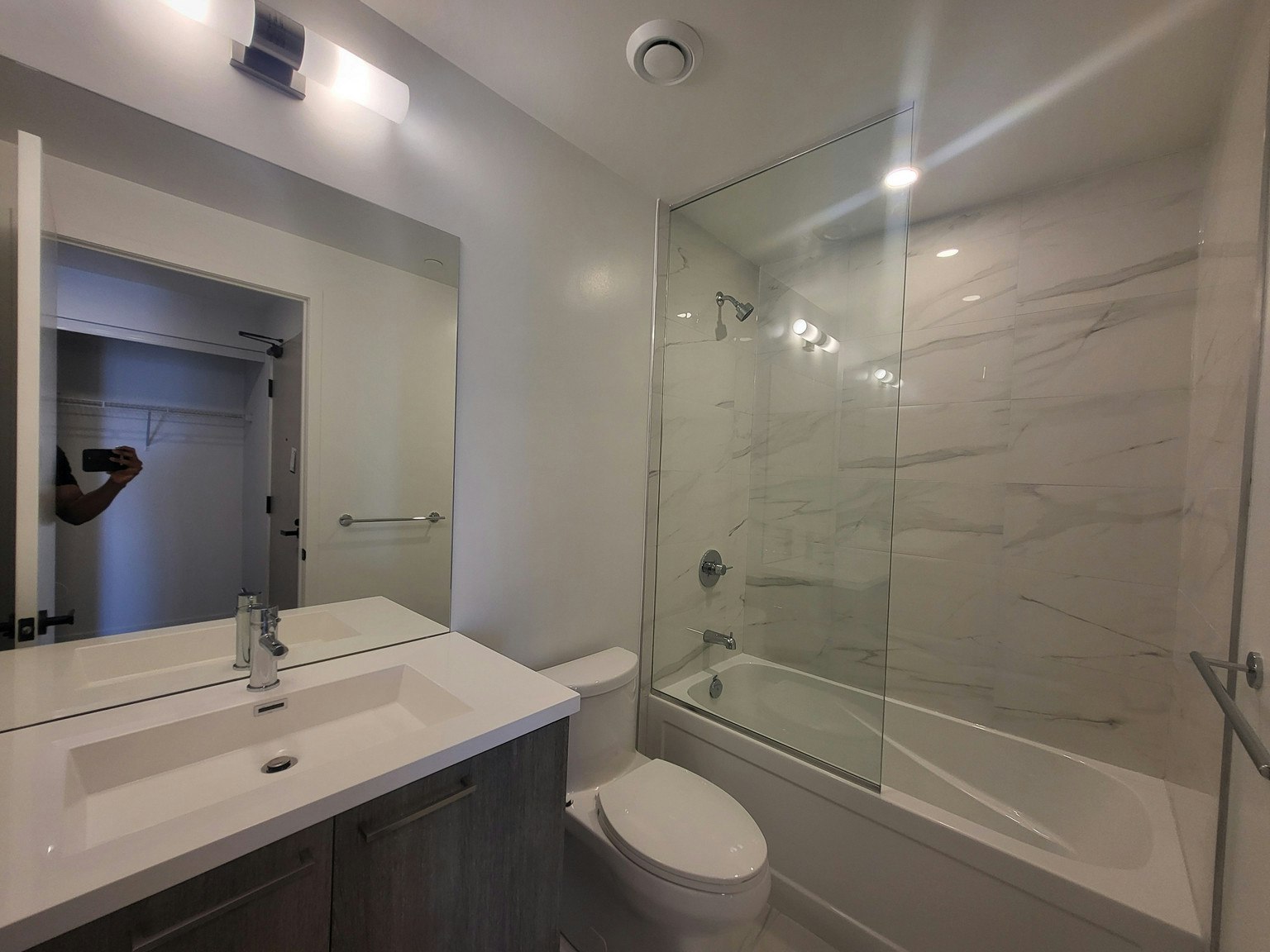 3301-225 Commerce Street, Vaughan, ON, L4K 0R1