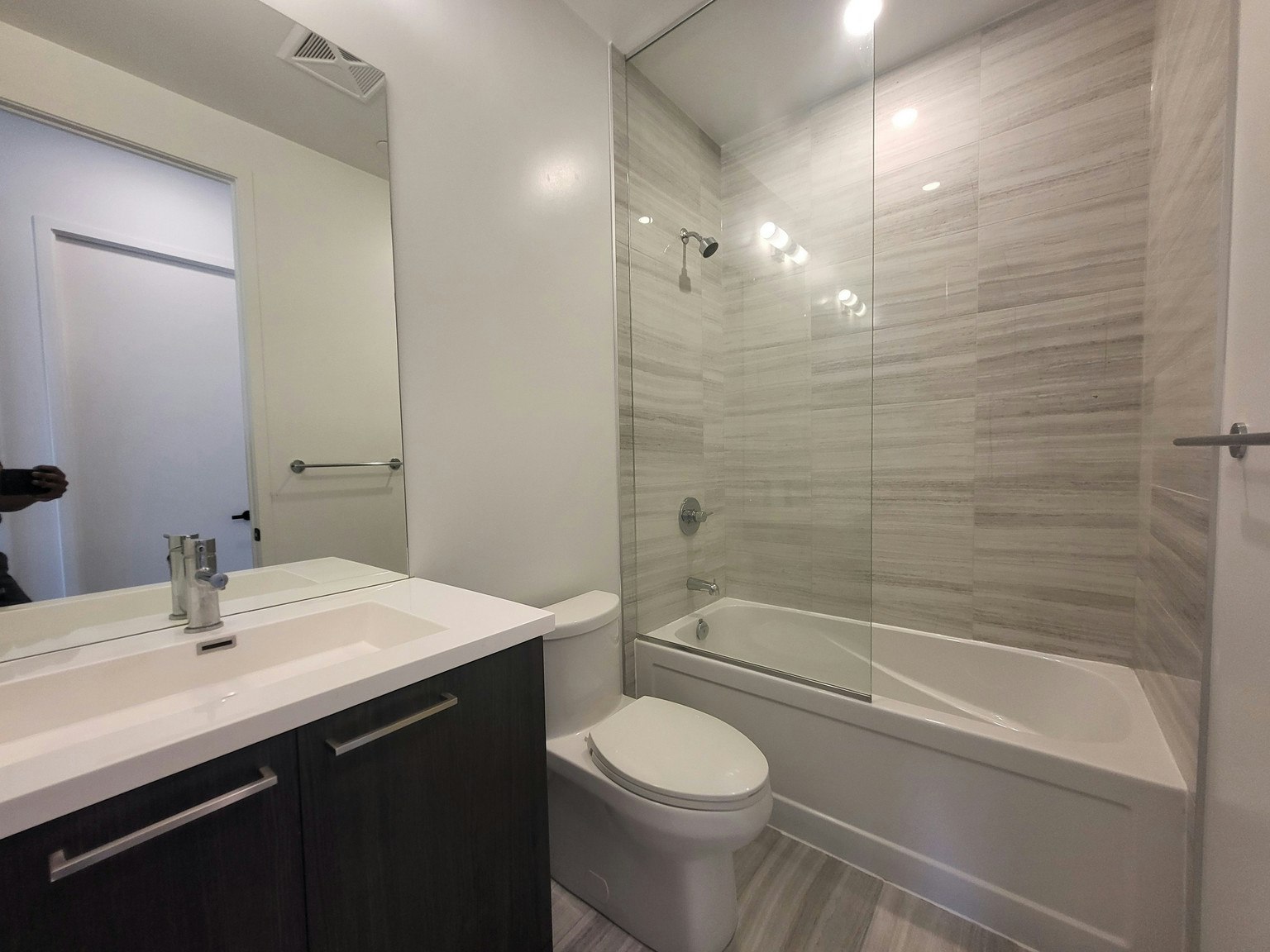 111-225 Commerce Street, Vaughan, ON, L4K 0R1 - 3