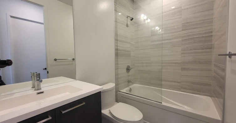 111-225 Commerce Street, Vaughan, ON, L4K 0R1 - 3