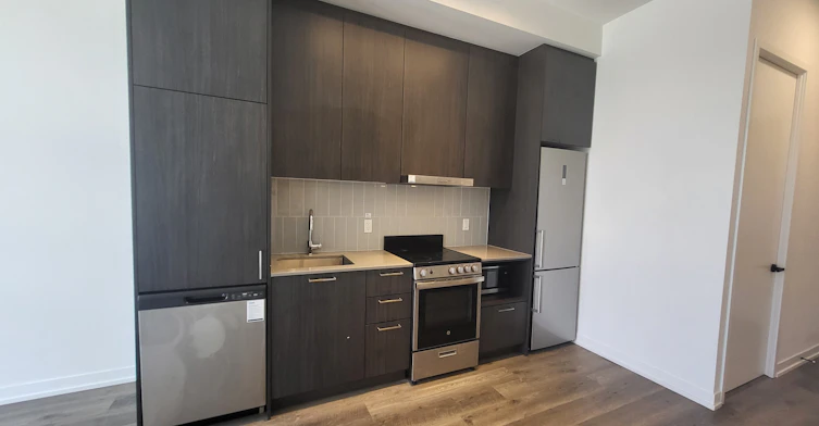 111-225 Commerce Street, Vaughan, ON, L4K 0R1 - 7