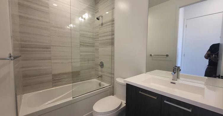 111-225 Commerce Street, Vaughan, ON, L4K 0R1 - 8