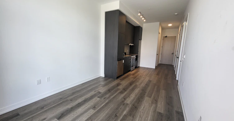 111-225 Commerce Street, Vaughan, ON, L4K 0R1 - 12