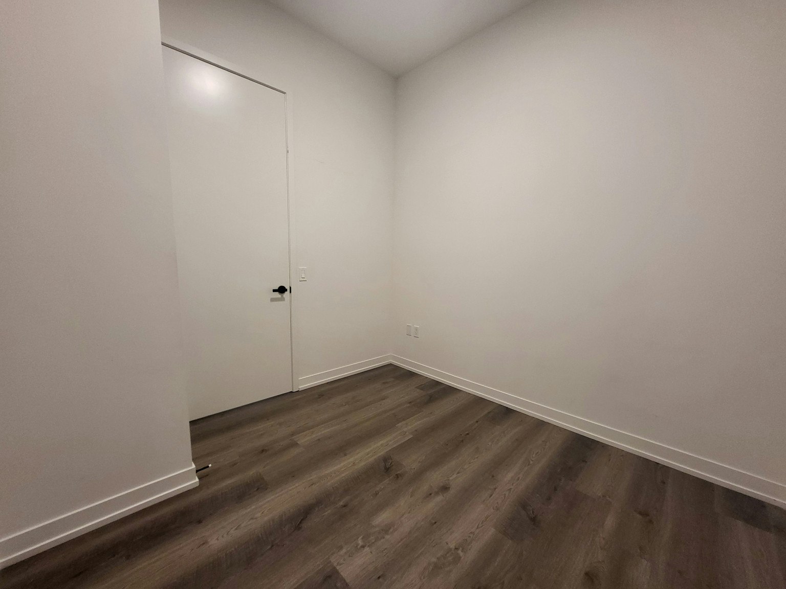 111-225 Commerce Street, Vaughan, ON, L4K 0R1 - 2
