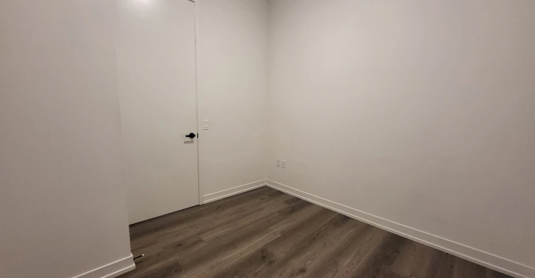 111-225 Commerce Street, Vaughan, ON, L4K 0R1 - 2